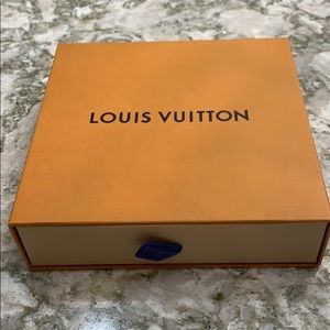 Louis Vuitton box